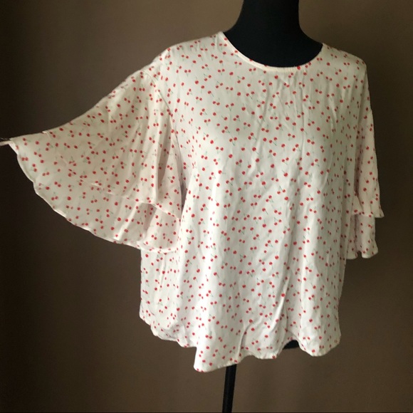 Popsugar Blouse With flutter Layered Sleev… - Picture 2 of 4